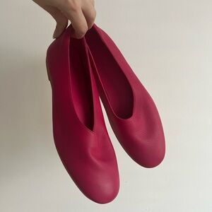 Everlane Vibrant Pink Women's Flats